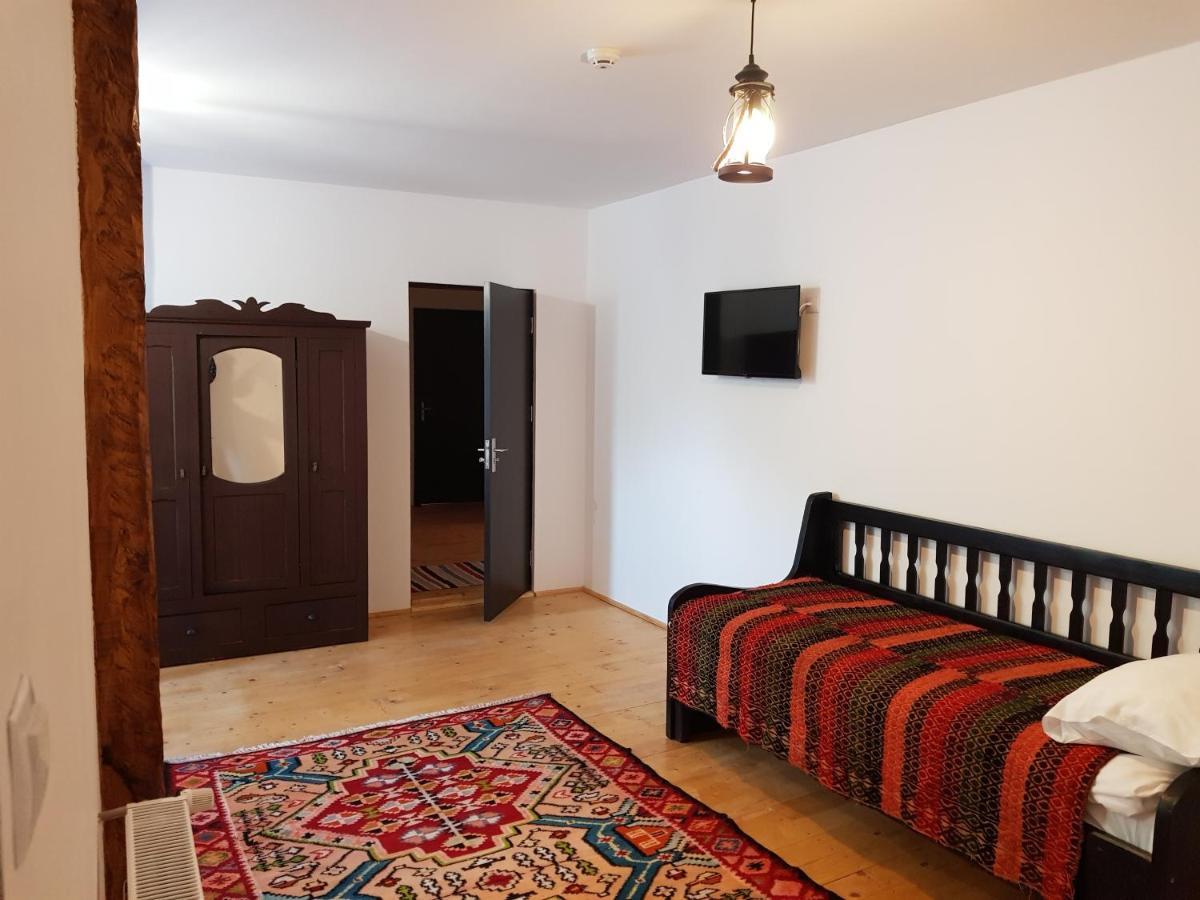 Hotel Satu Muscelean Albestii de Muscel Esterno foto