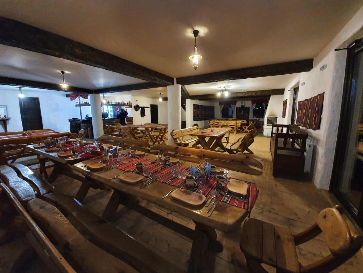 Hotel Satu Muscelean Albestii de Muscel Esterno foto