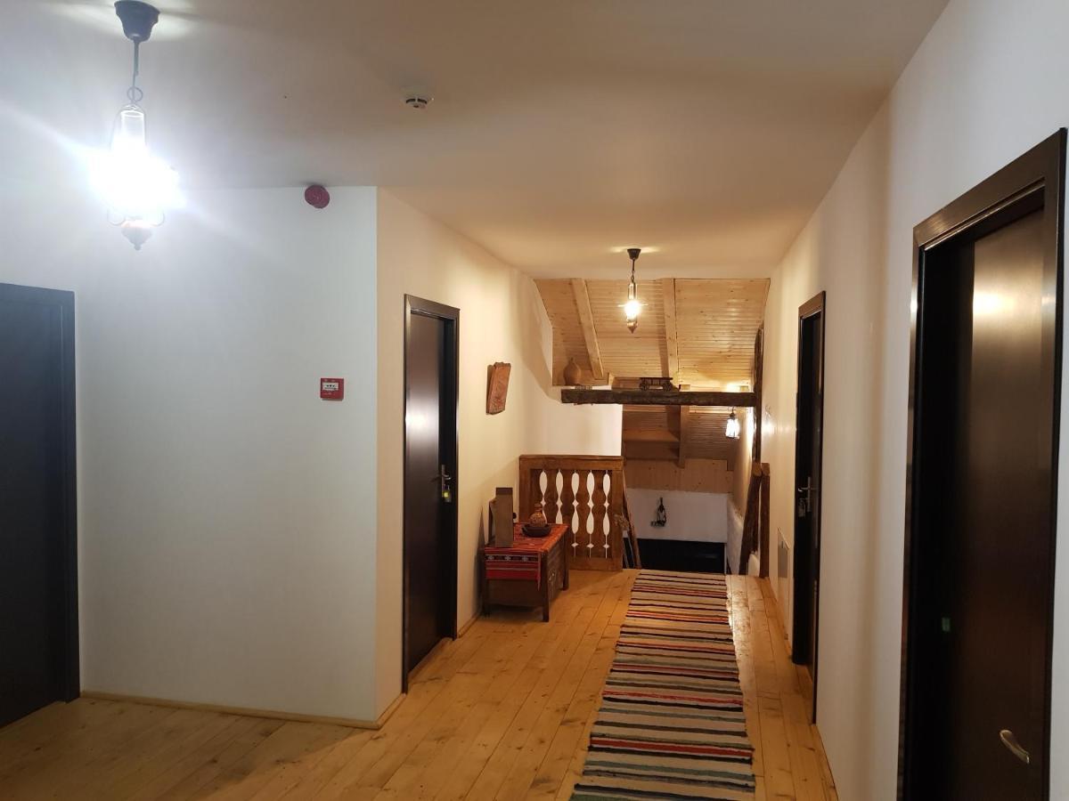 Hotel Satu Muscelean Albestii de Muscel Esterno foto