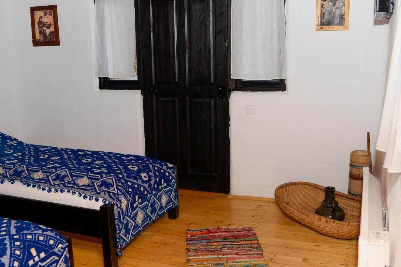 Hotel Satu Muscelean Albestii de Muscel Esterno foto