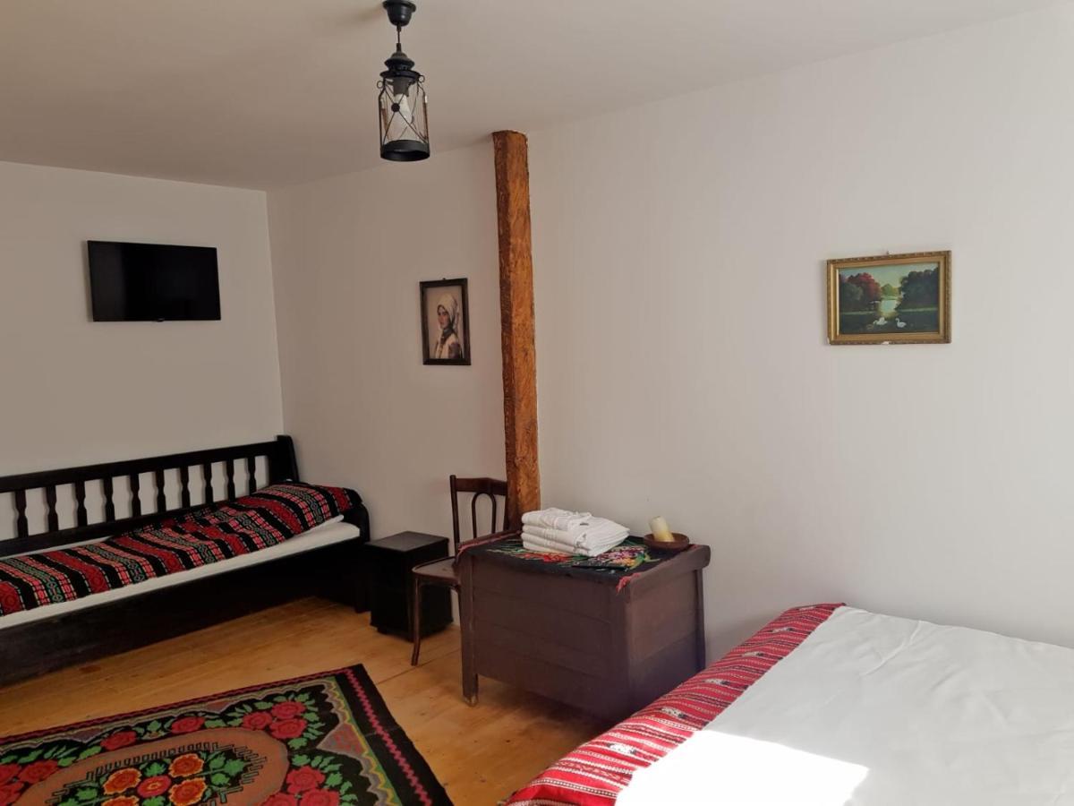 Hotel Satu Muscelean Albestii de Muscel Esterno foto